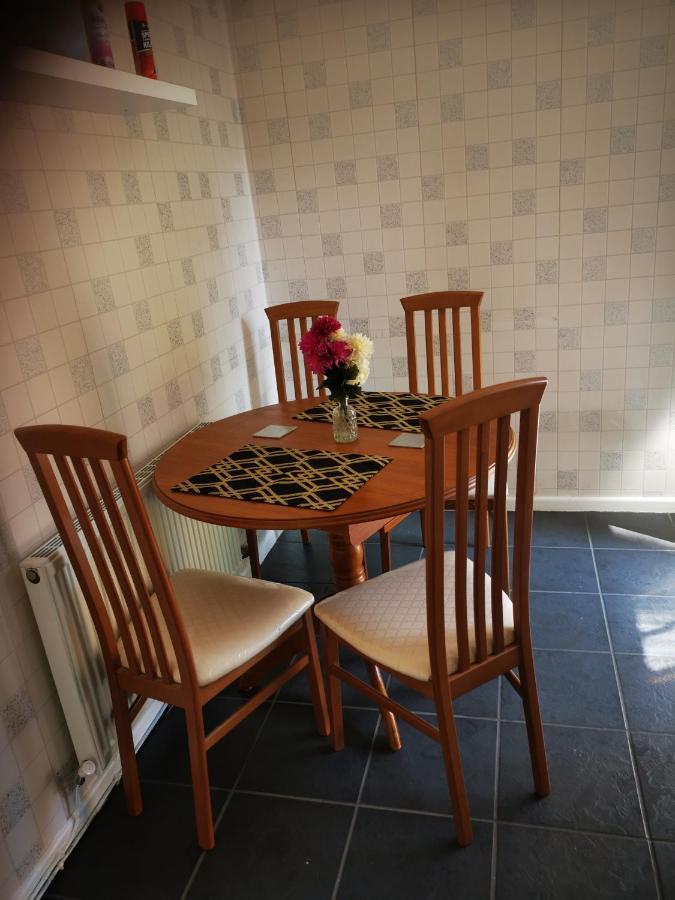 Gardner Holidays House マンチェスター エクステリア 写真